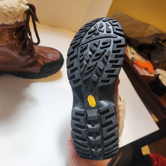 Ugg Butte boots size 5 in VGUC - Picture 7 of 10